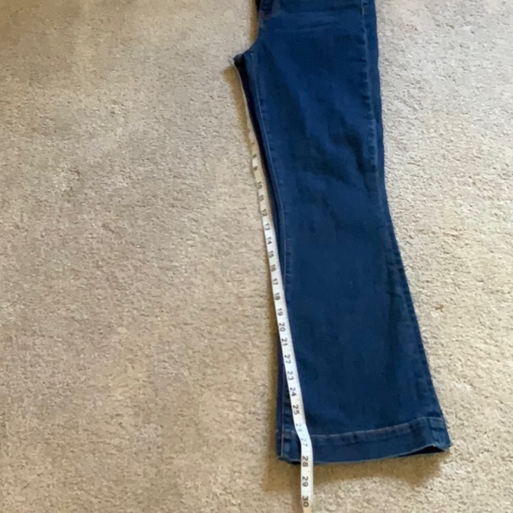 Veronica Beard Carson Kick Flare Jean 25 in Bright Blue NWOT - Picture 6 of 6